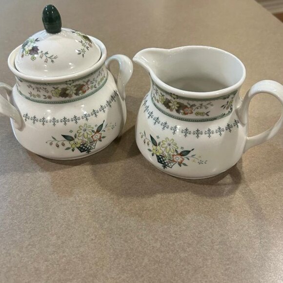 Beautiful sugar bowl & creamer set. Royal Doulton PROVENCAL TC1034 - Picture 1 of 10